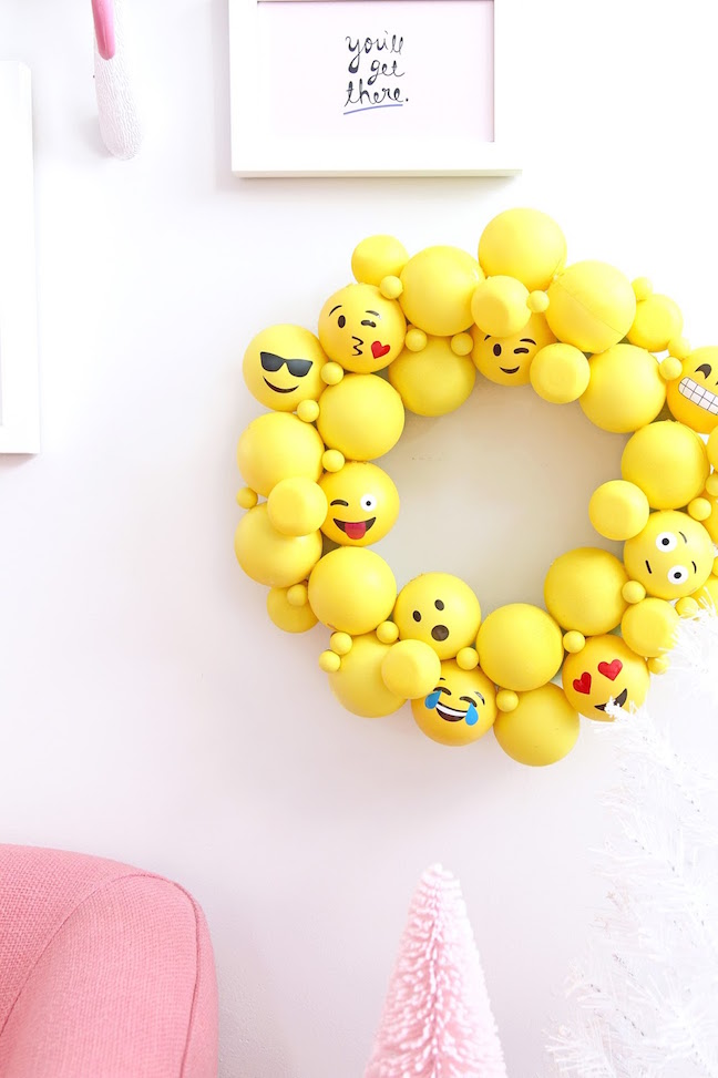 Emoji Wreath