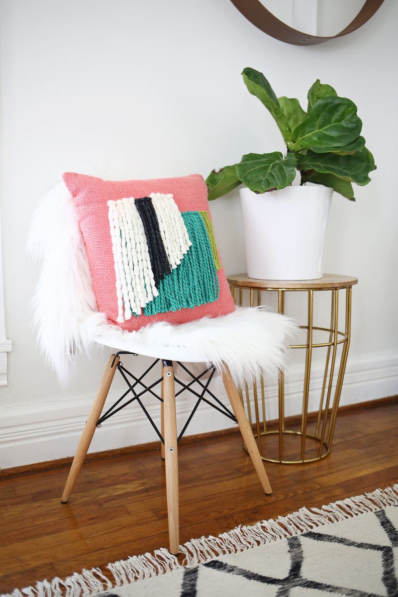 DIY Yarn Fringe Throw Pillow Upgrade