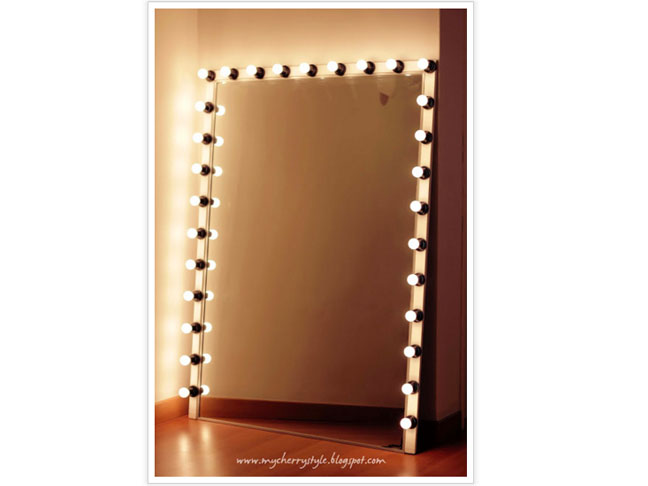 Hollywood-Style Mirror with Lights