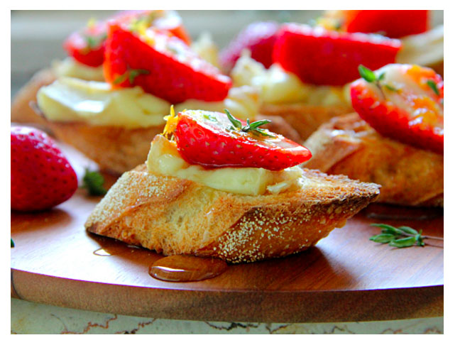 Strawberry Brie Crostinis