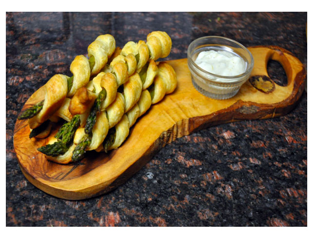 Asparagus Pastry Sticks with Lemon Dipping Sauce