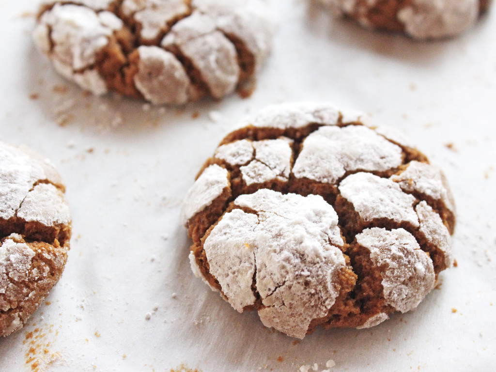 Gingerbread Crinkle Cookies