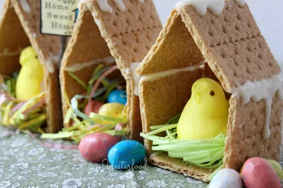 Graham Cracker Birdhouses