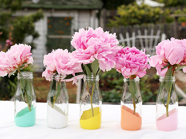 DIY Pastel Dipped Milk Bottle Vases