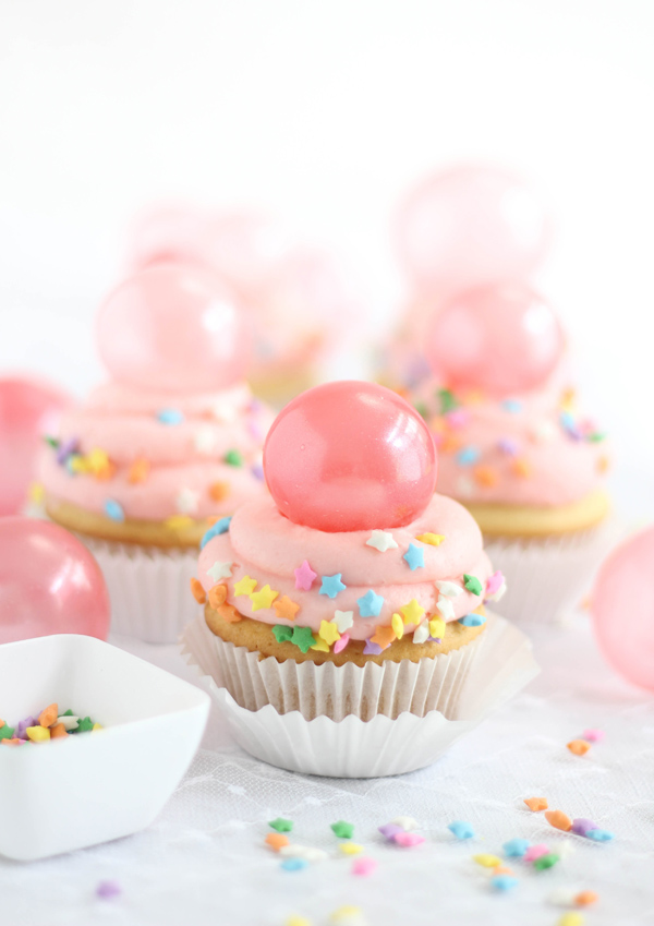 Add Gelatin Bubbles to Cupcakes