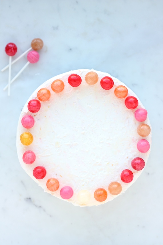 Add a Row of Dum-Dums for a Pretty Fairy Cake 