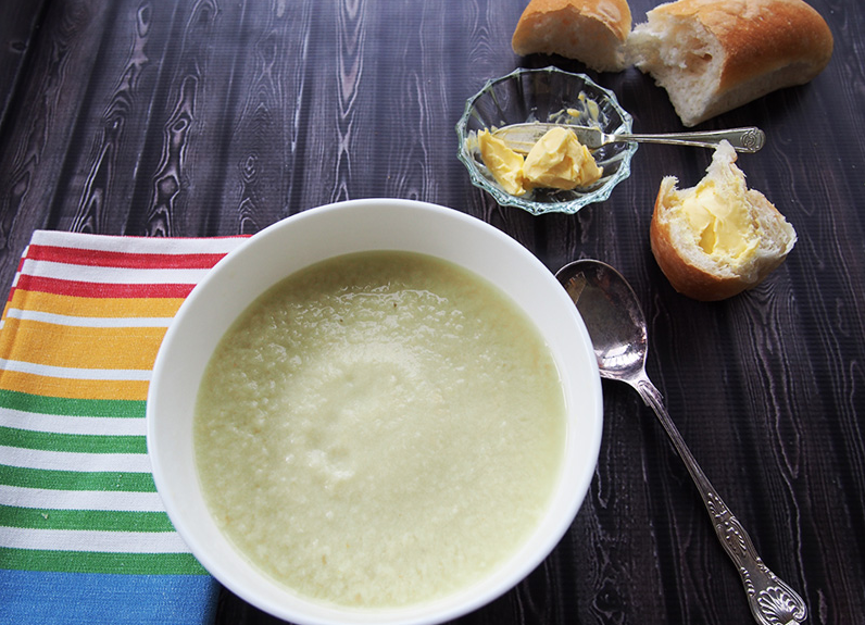 Leek, Cauliflower and Chicken Soup