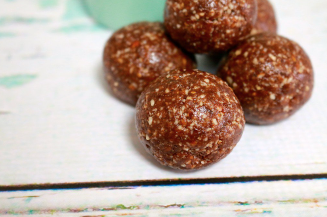 Raw and Guilt-Free Peanut Butter Brownie Bliss Balls