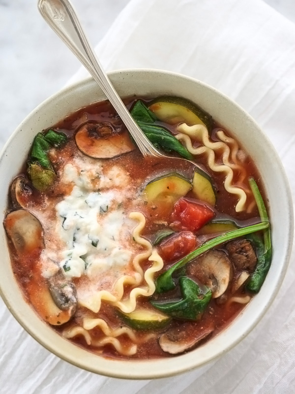 Slow Cooker Vegetarian Lasagna Soup
