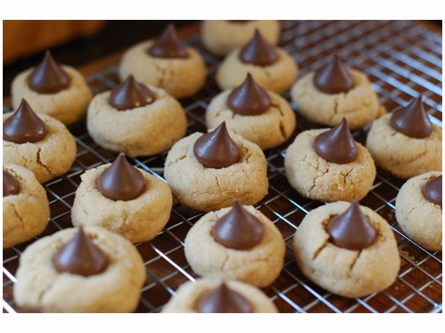 Peanut Butter Blossom Cookies