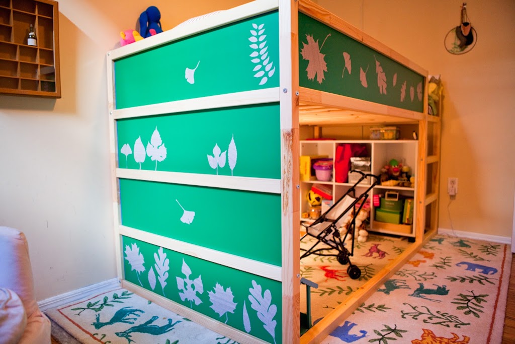 Stencil Leaf Bunk