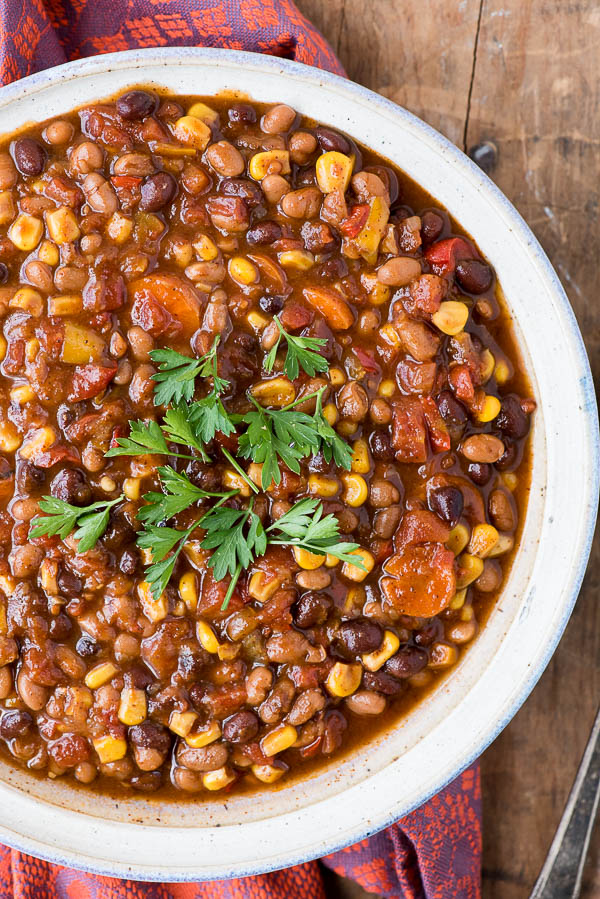 Slow Cooker Tangy Baked Bean Vegetarian Chili