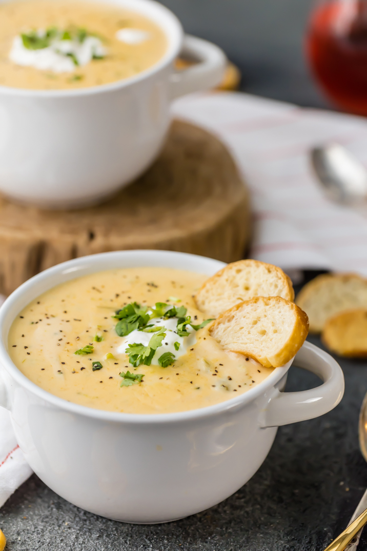 Crockpot Broccoli Cheese Soup