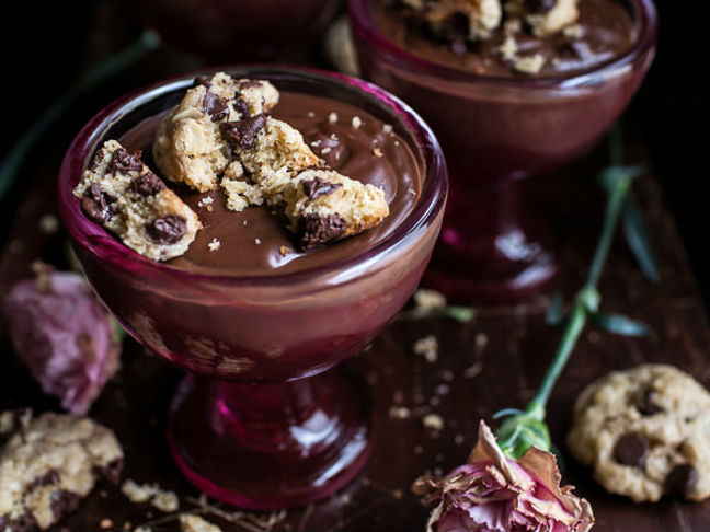 Kahlua Chocolate Pudding with Oatmeal Chocolate Chip Cookies