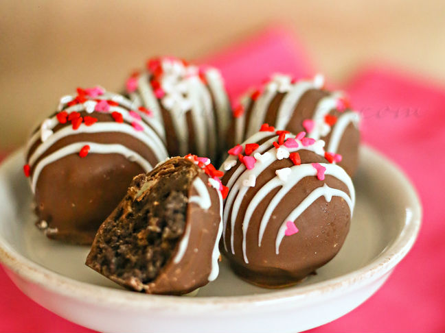 Valentine Oreo Truffles