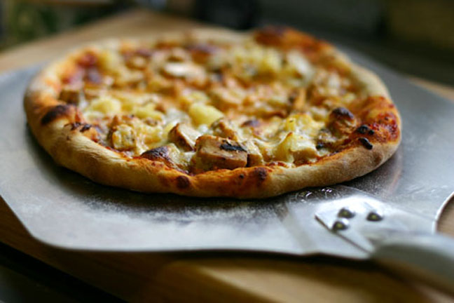 Grilled Chicken and Pineapple Pizza