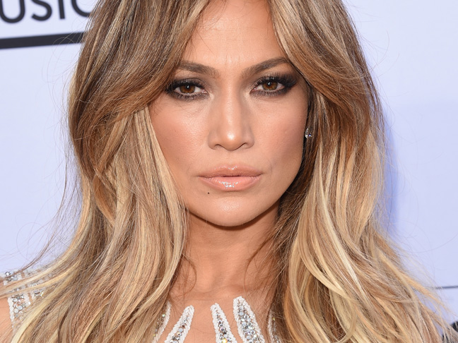 Jennifer Lopez's Face-Framing Layers