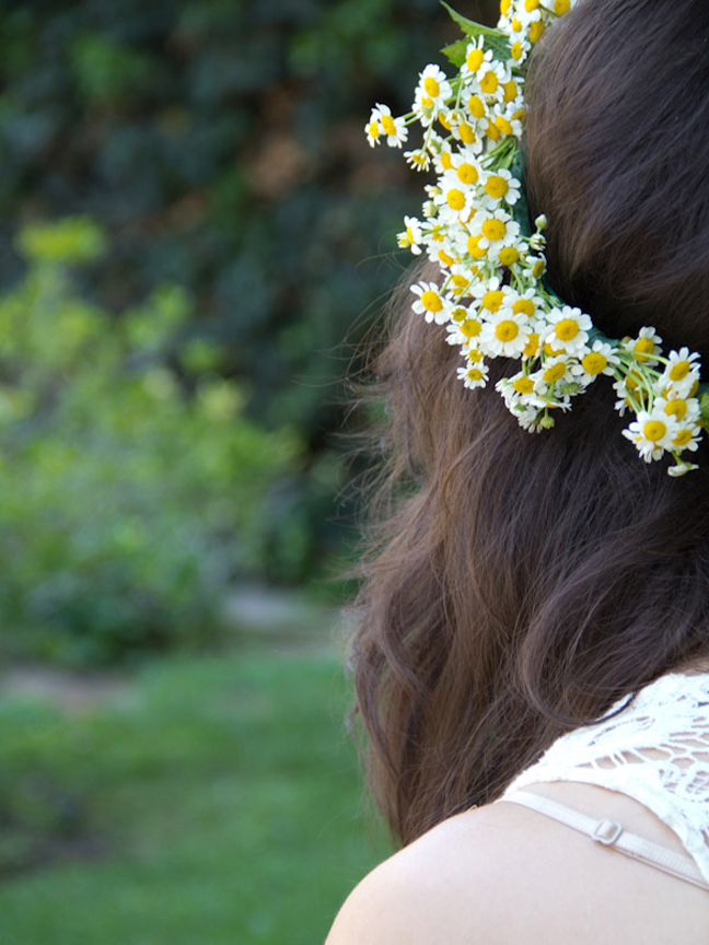Daisy Flower Crowns for the Guests