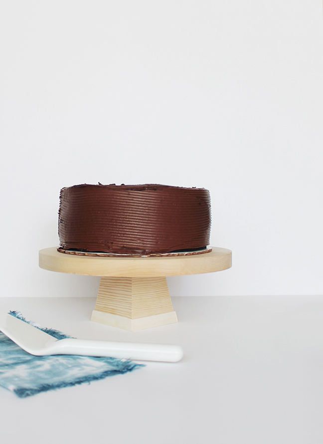 DIY Wood Cake Stand