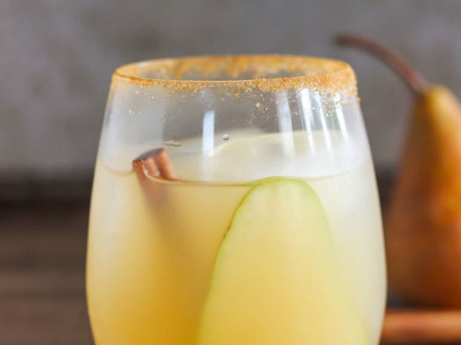 Spiced Vanilla Pear Cocktail