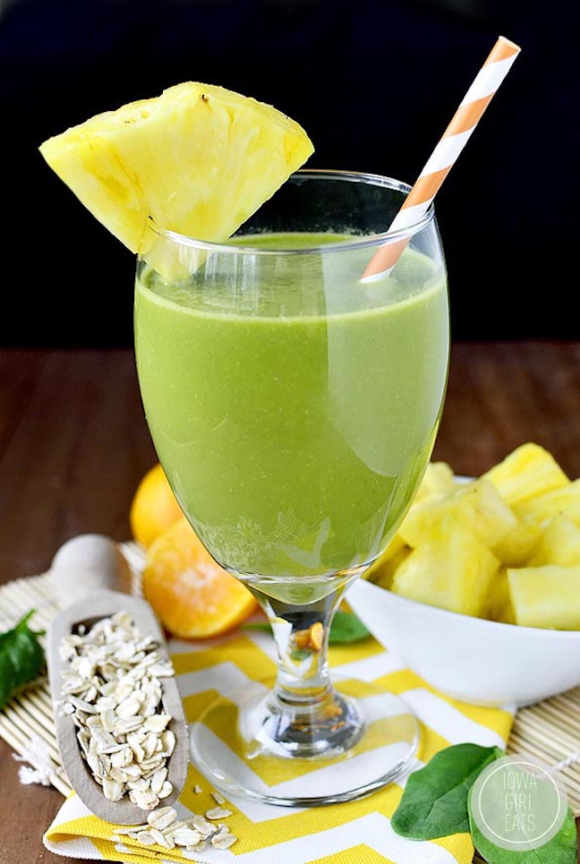 Green Pineapple Ginger Detox Smoothie