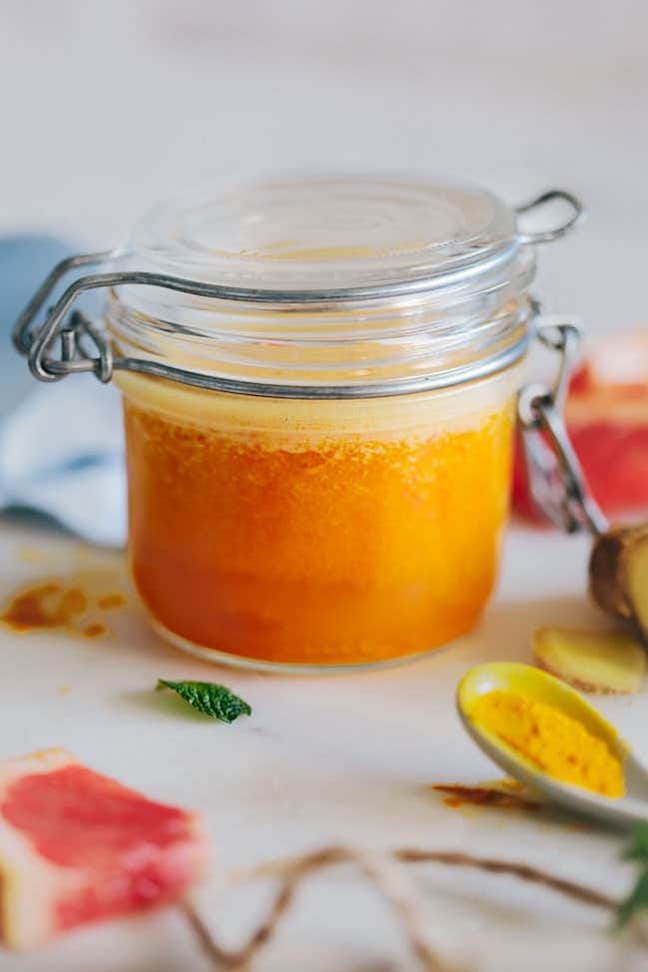 Turmeric and Grapefruit Detox Tonic  