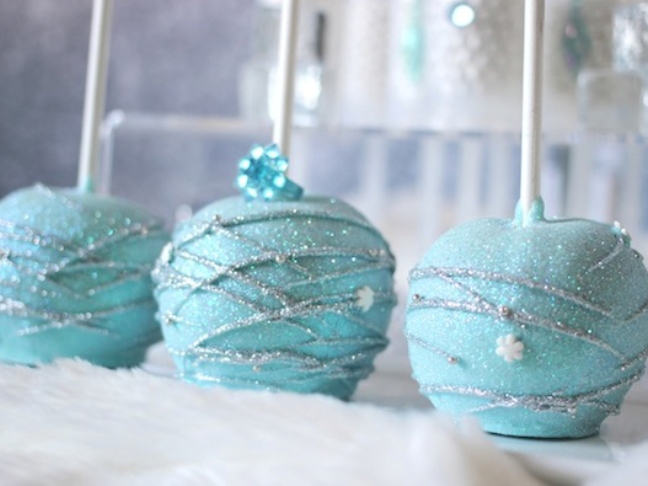 Frozen Cake Pops from Hostess with the Mostess