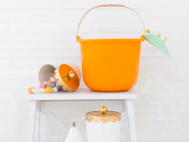 Minimalist Pumpkin Pail