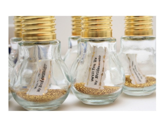 DIY Light Bulb With Glitter And Note