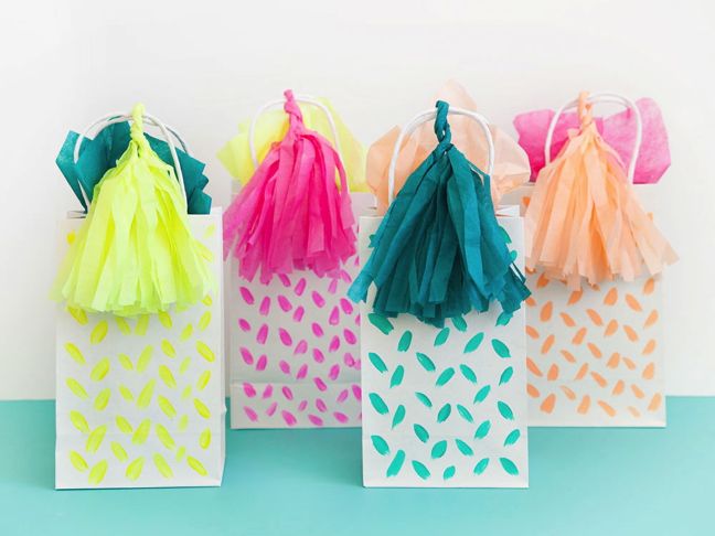 DIY Tissue Tassels on Gift Bags