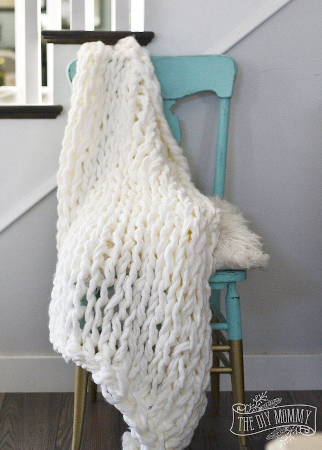 DIY Arm Knit Blanket