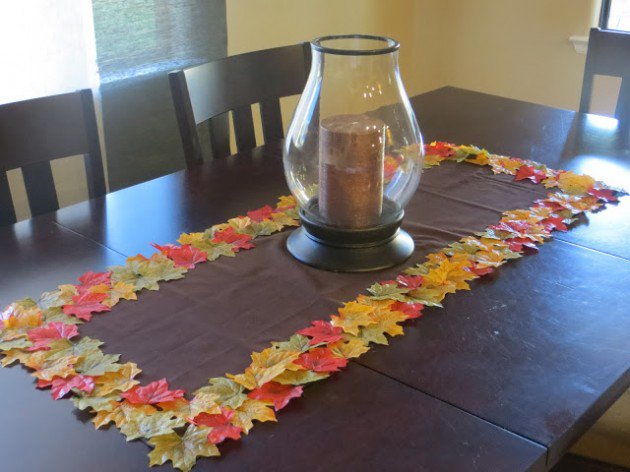 Leaf Table Runner