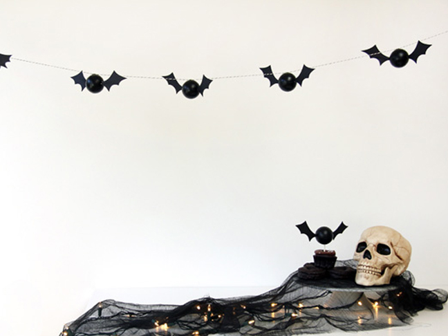 Bat Garland