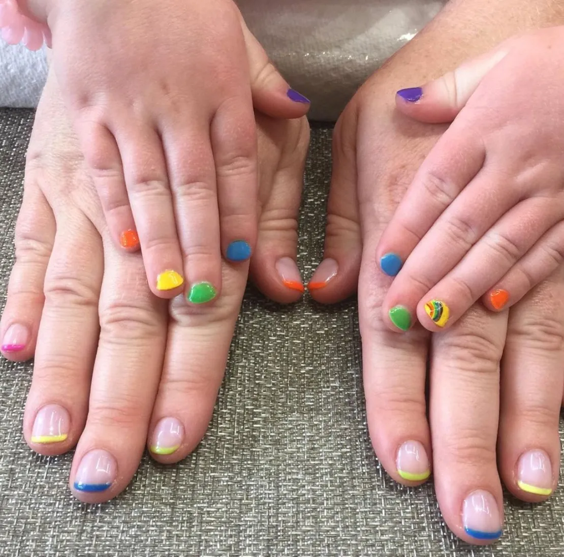 22 Manicure Ideas for May That Usher In the Summer Vibes