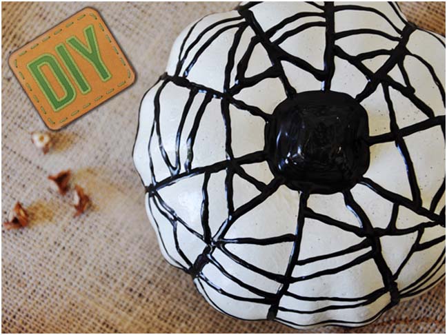 Halloween DIY: Puffy Paint Pumpkins