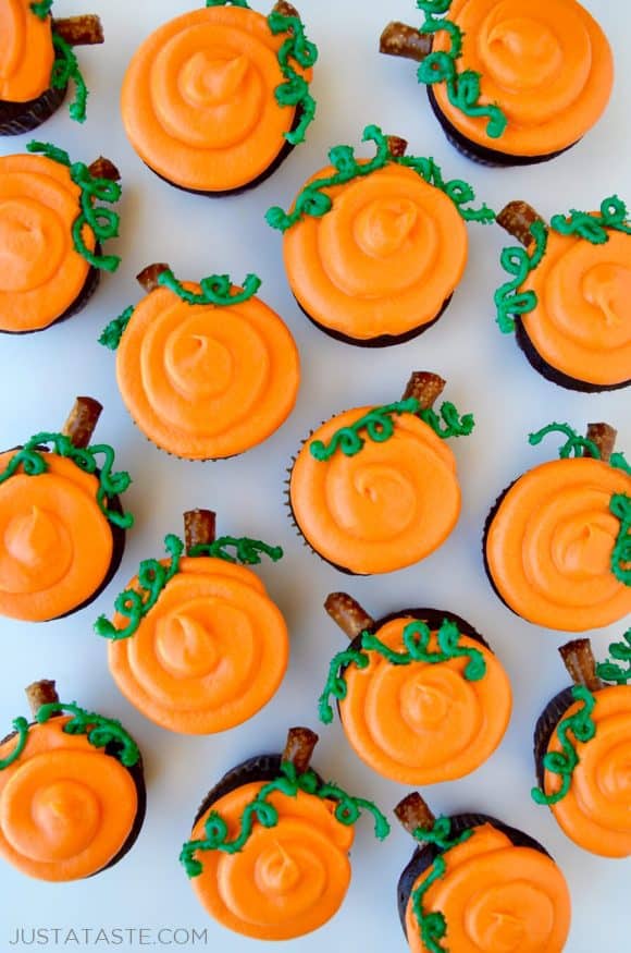 Chocolate Halloween Cupcakes With Cream Cheese Frosting