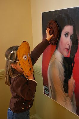 Pin the Bun on Leia