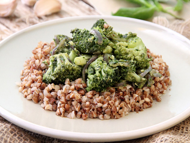 Pesto Broccoli with Whole Grains