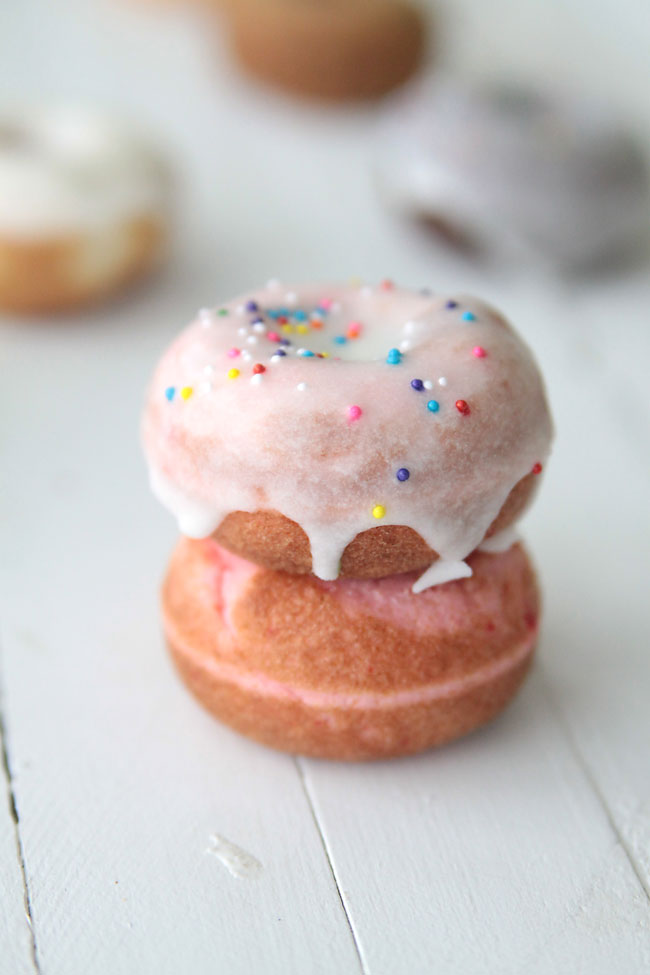 Easy & Fast Cake Mix Donuts