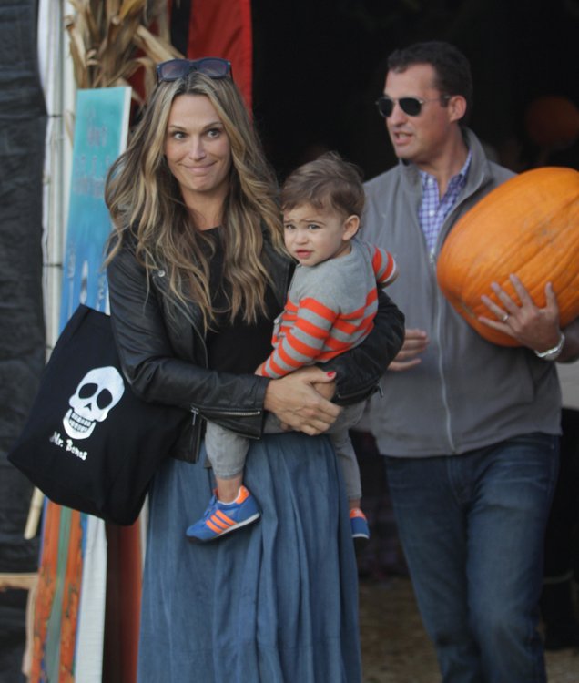  Mr. Bones Pumpkin Patch - Molly Sims