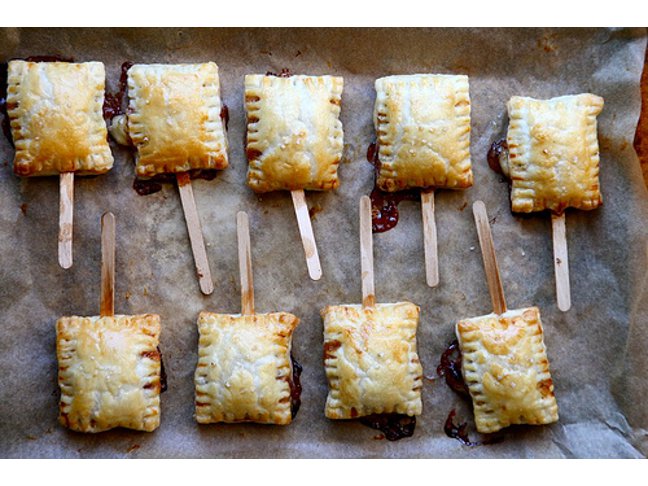 Bite-Sized Baked Brie Appetizer