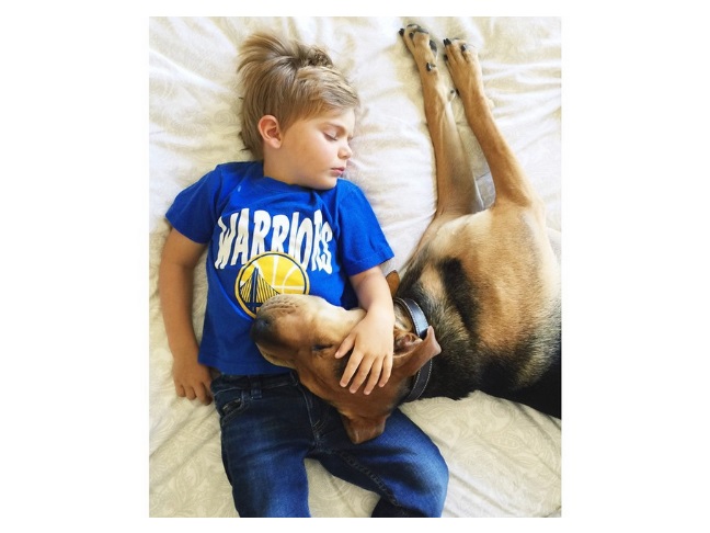 Our All-Time Favorite Photos of Kids & Their Dogs #1