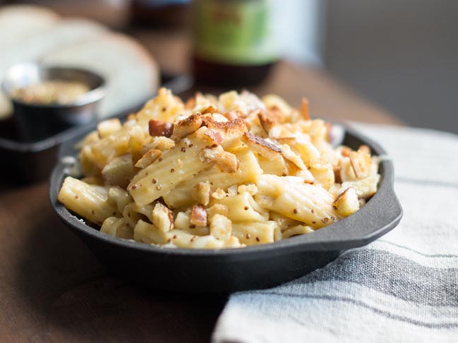 Pub Style Mac & Cheese with Pretzels