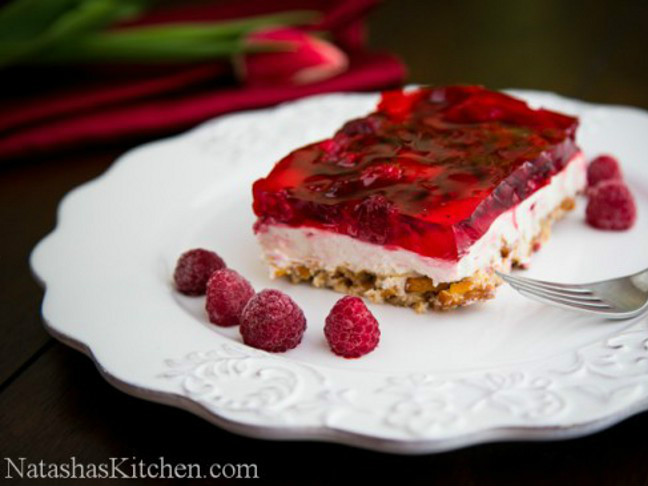 Raspberry Pretzel Jello