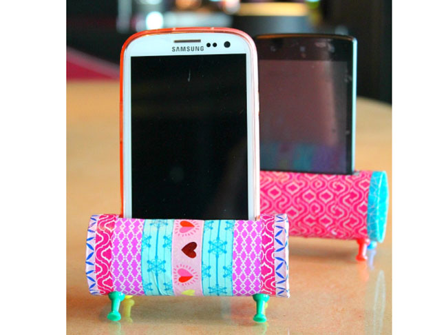 DIY Toilet Paper Roll Phone Holder